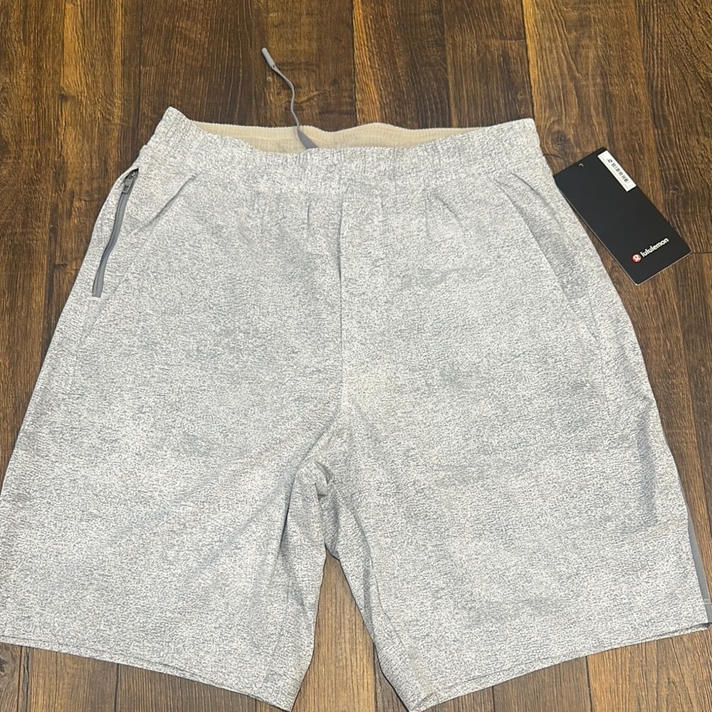 Men's Gray Shorts